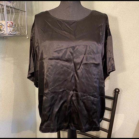 Vince Camuto S/S drop shoulder round neck  top - Picture 4 of 4